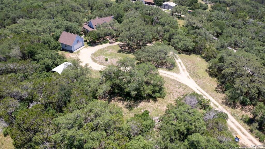 Photo of 689 Abels, Canyon Lake, TX 78133 (MLS # 1893913)