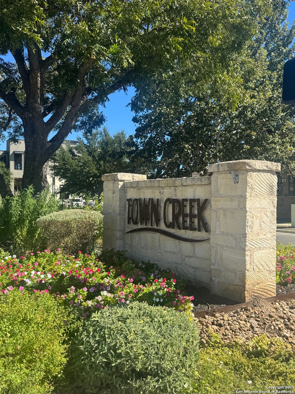 Photo of 729 N Academy, New Braunfels, TX 78130 (MLS # 1919271)