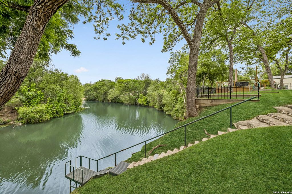 Photo of 900 BOENIG ST, Seguin, TX 78155 (MLS # 1960795)