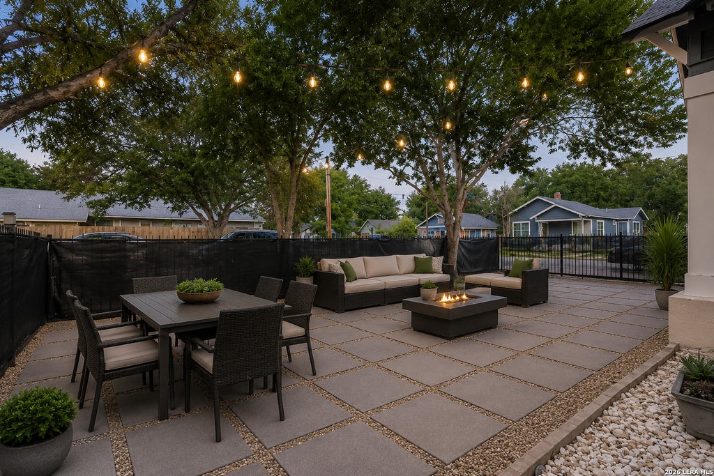 Photo of 430 Hampshire Ave, San Antonio, TX 78210 (MLS # 1911407)