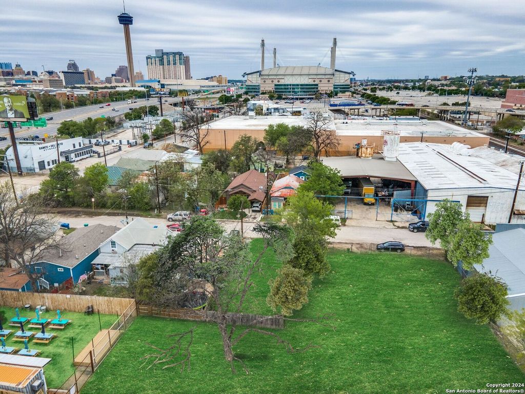 Photo of 212 VIRGINIA BLVD, San Antonio, TX 78210 (MLS # 1817203)