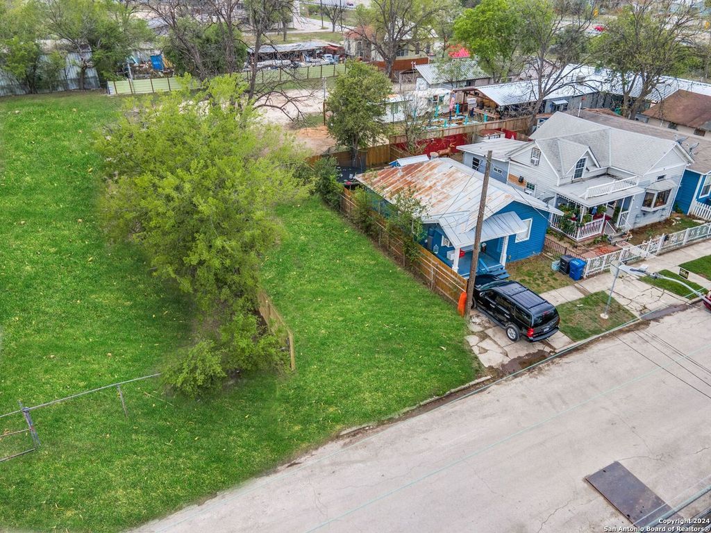 Photo of 212 VIRGINIA BLVD, San Antonio, TX 78210 (MLS # 1817203)