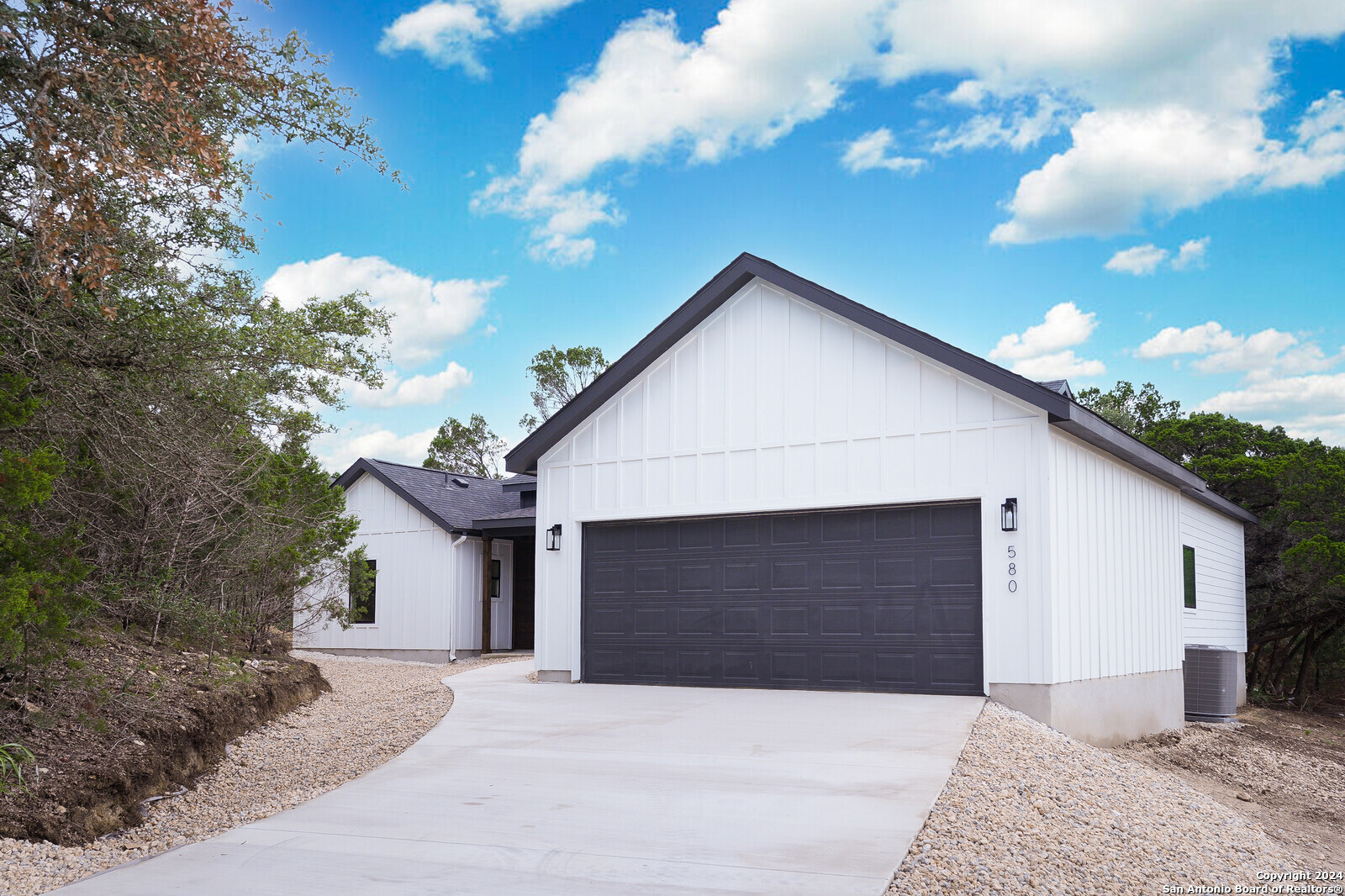 580 Compass Rose