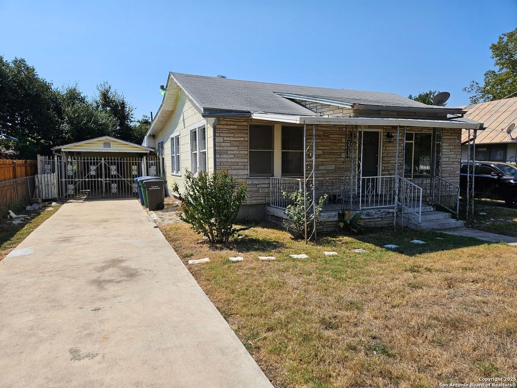 Photo of 3214 W Travis, San Antonio, TX 78207 (MLS # 1915048)