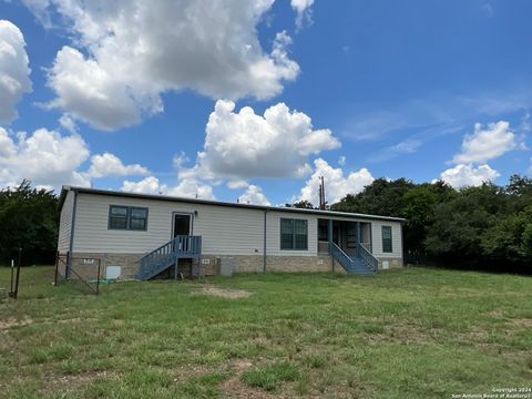 A home in Blanco