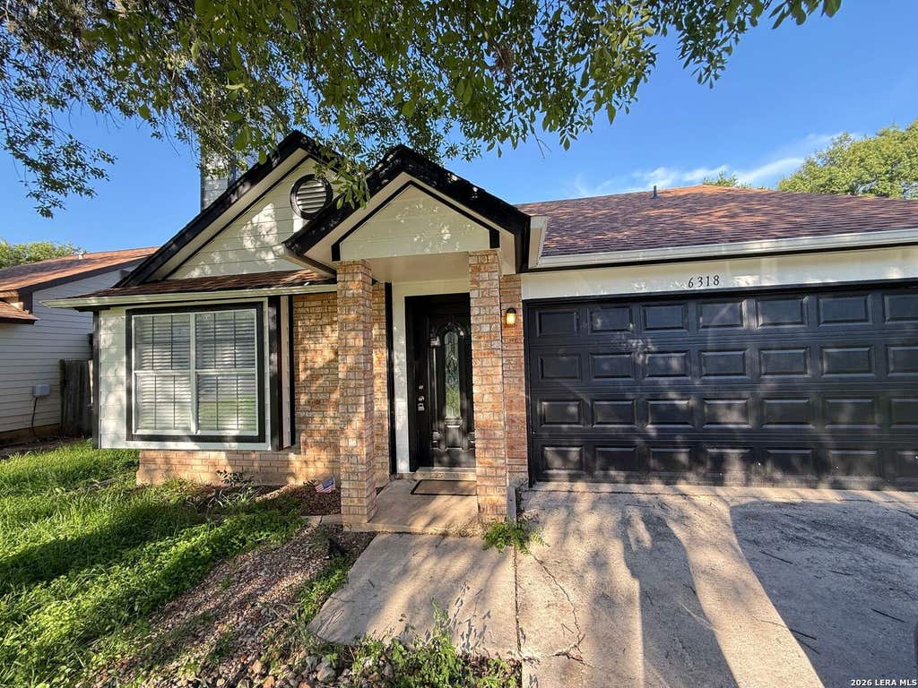 Photo of 6318 LES HARRISON DR, San Antonio, TX 78250 (MLS # 1973429)