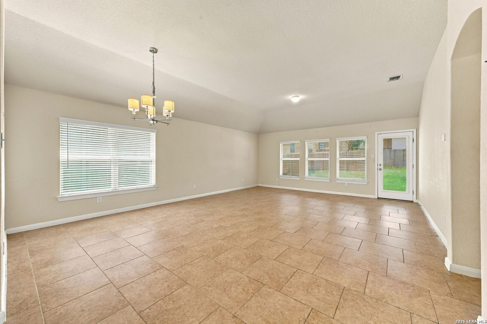 882 Noel Forest
