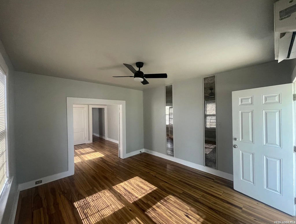 Photo of 105 MOUNT VERNON CT, San Antonio, TX 78223 (MLS # 2007971)