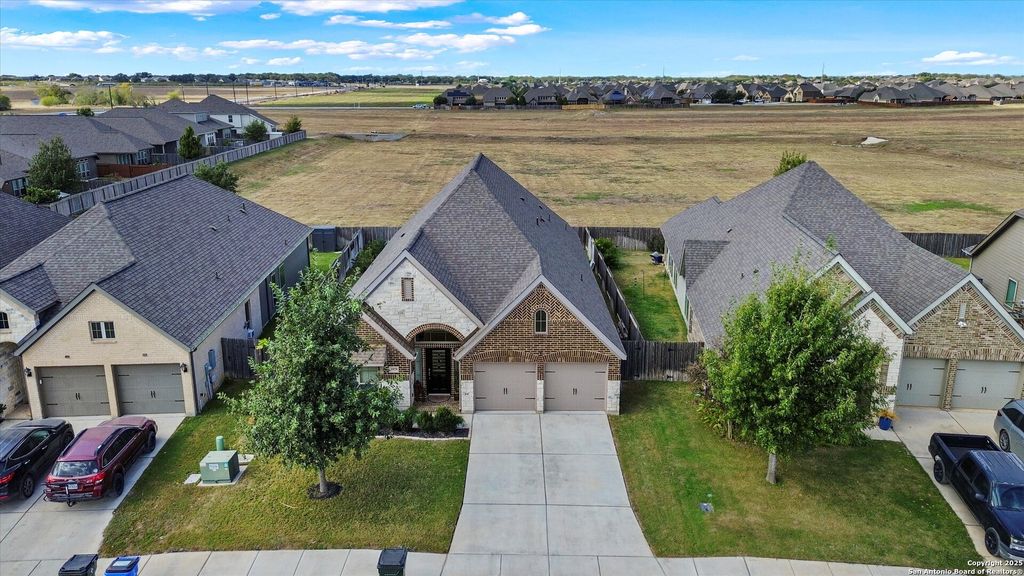 Photo of 2878 Coral, Seguin, TX 78155 (MLS # 1923241)