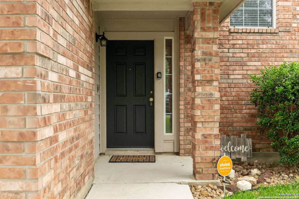 Photo of 655 Rattler Bluff, San Antonio, TX 78251 (MLS # 1924578)