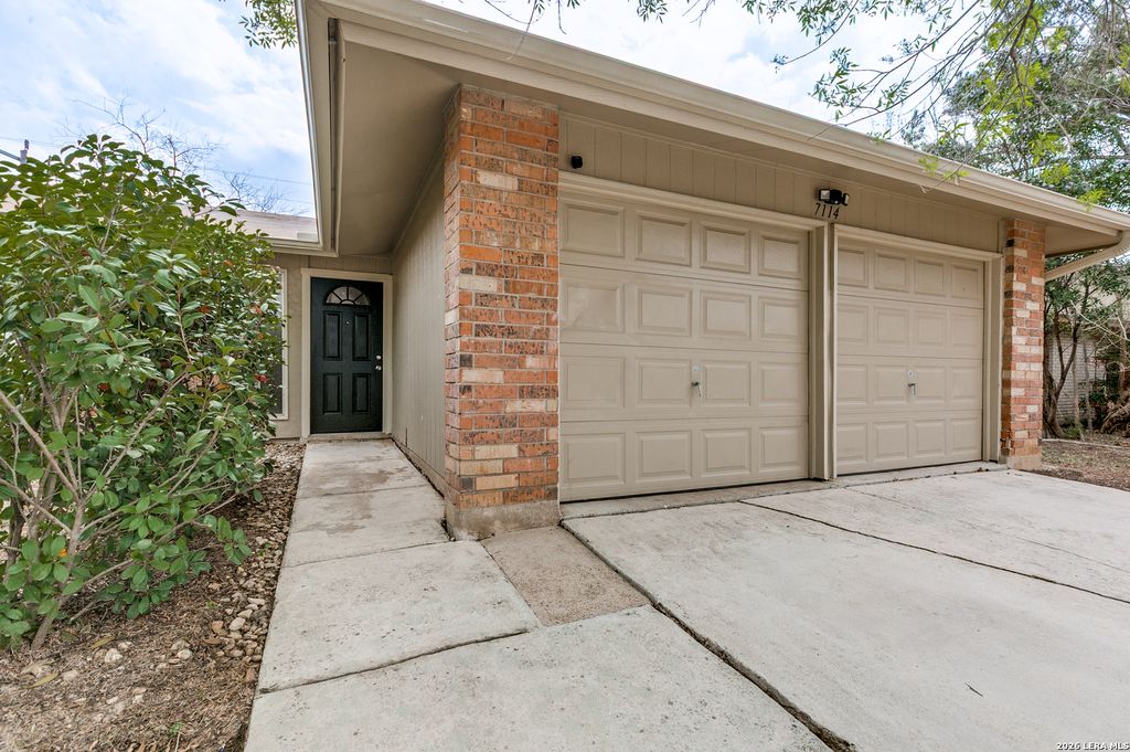 Photo of 7114 SPRING MORNING ST, San Antonio, TX 78249 (MLS # 1947493)