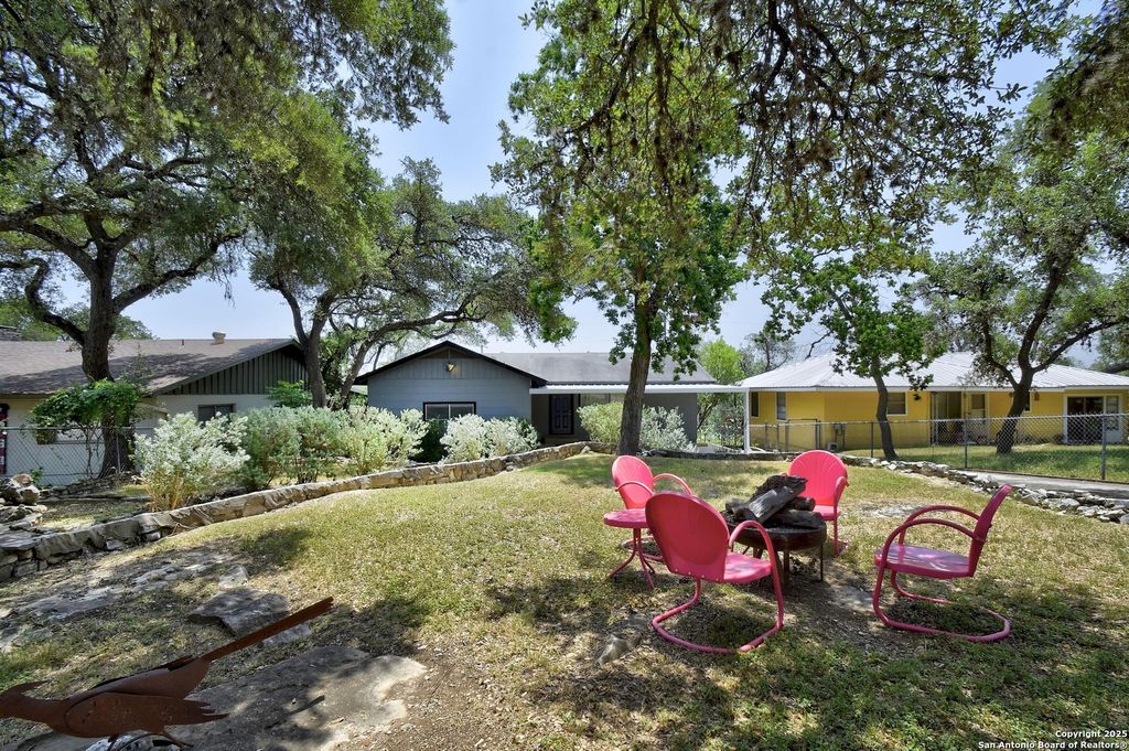 Photo of 284 Lake Forest, Canyon Lake, TX 78133 (MLS # 1869184)