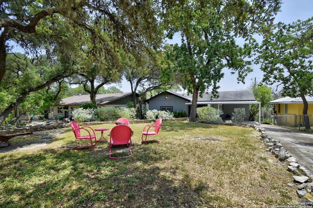 Photo of 284 Lake Forest, Canyon Lake, TX 78133 (MLS # 1869184)