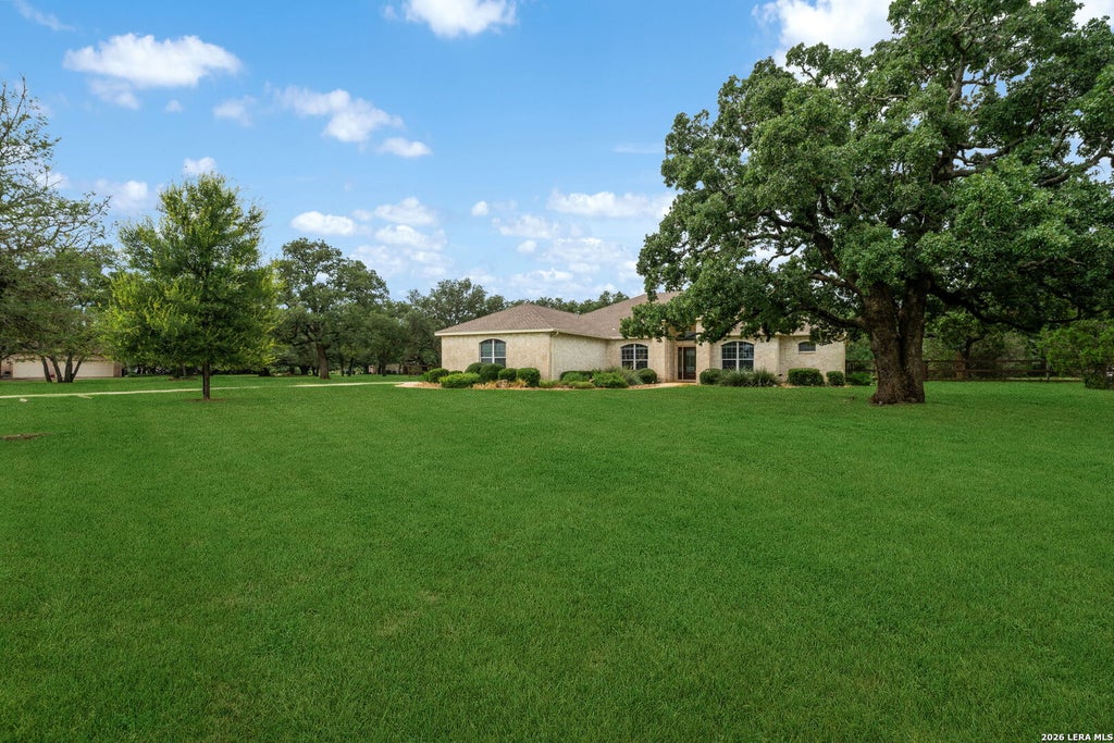 Photo of 7261 KEENELAND DR, Boerne, TX 78015 (MLS # 2001790)