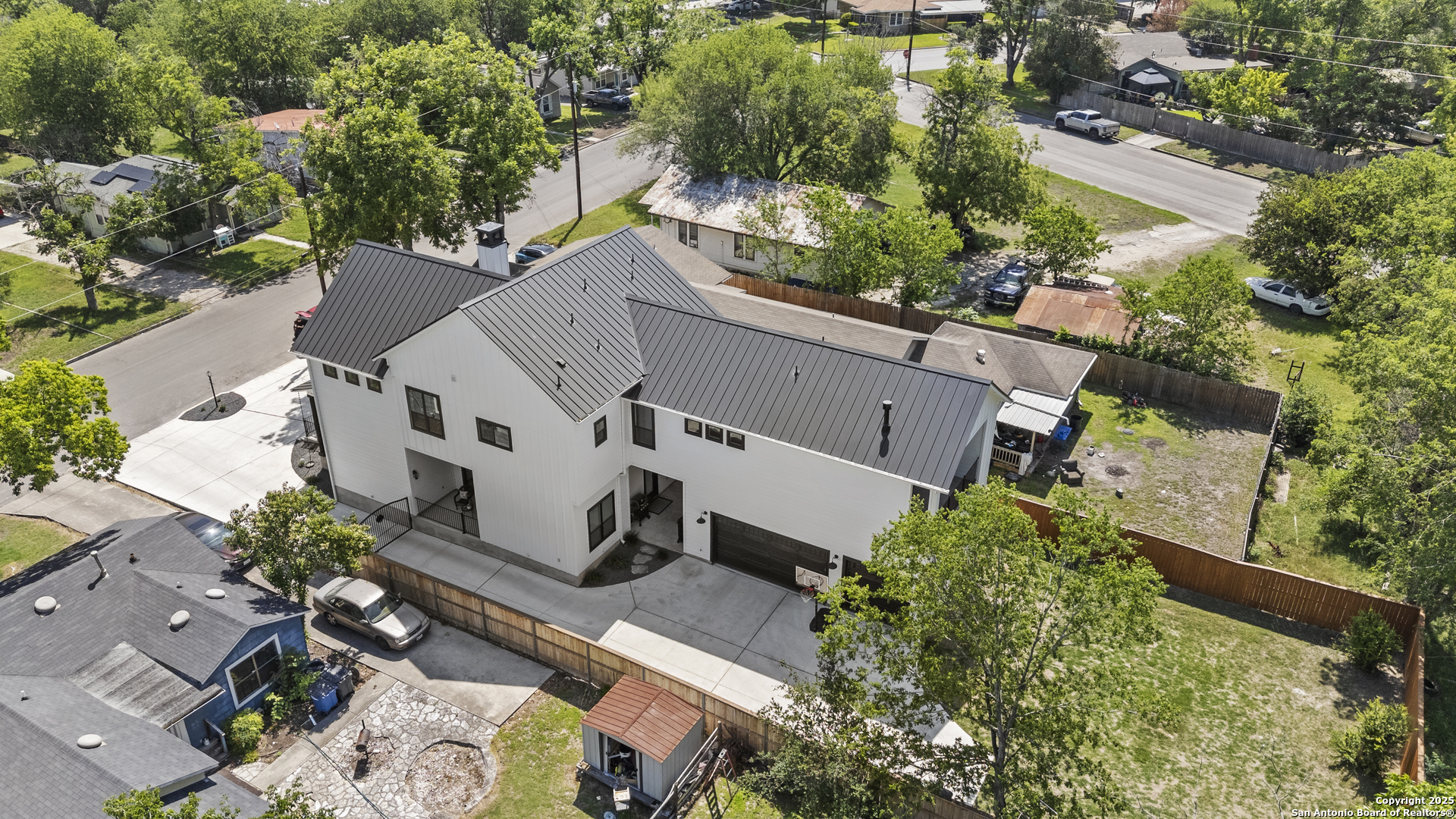 670 Magazine Ave