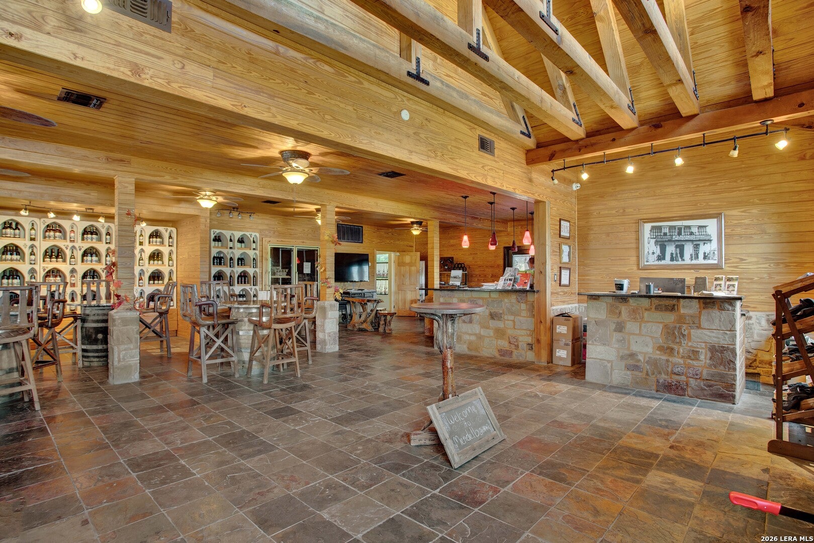 10207 US Hwy 290