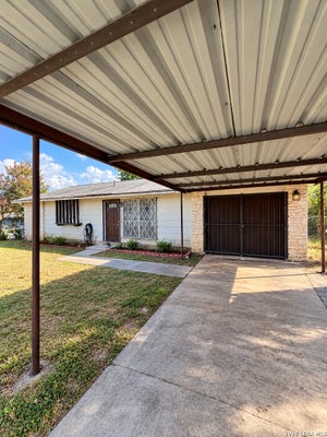 6202 TRAIL VALLEY DR, SAN ANTONIO, TX 78242 - Image 4e3dabb79b7d0eee3eb041f4122f2e17/137021896