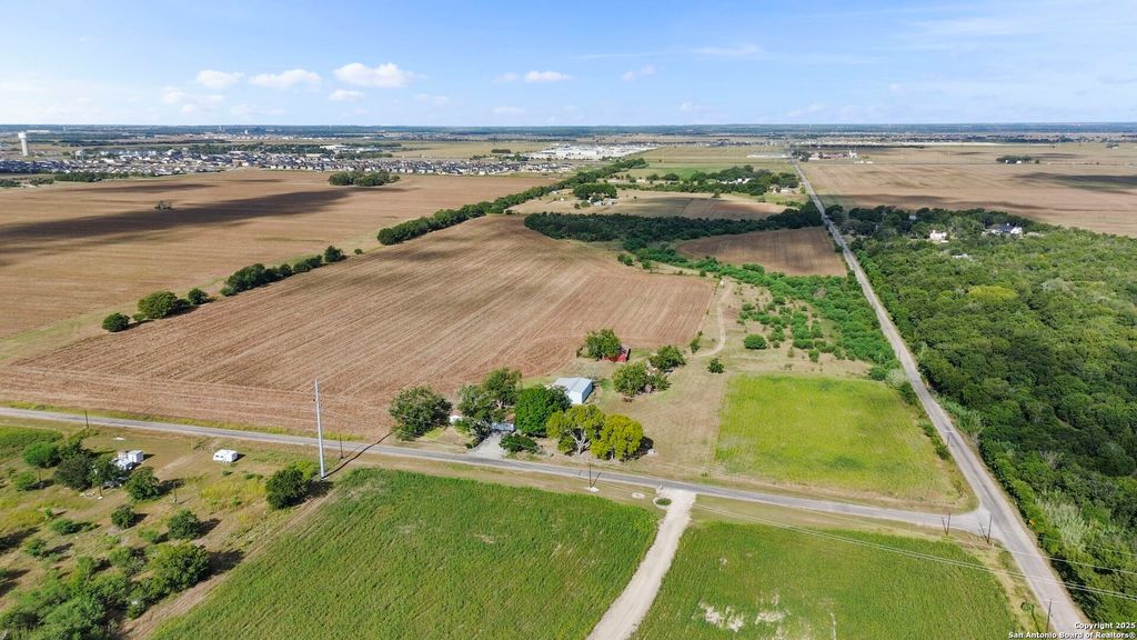 Photo of 4410 Ploetz, Seguin, TX 78155 (MLS # 1894636)