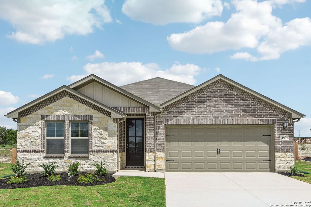 Photo of 107 Shelton Pass, Cibolo, TX 78108 (MLS # 1866364)