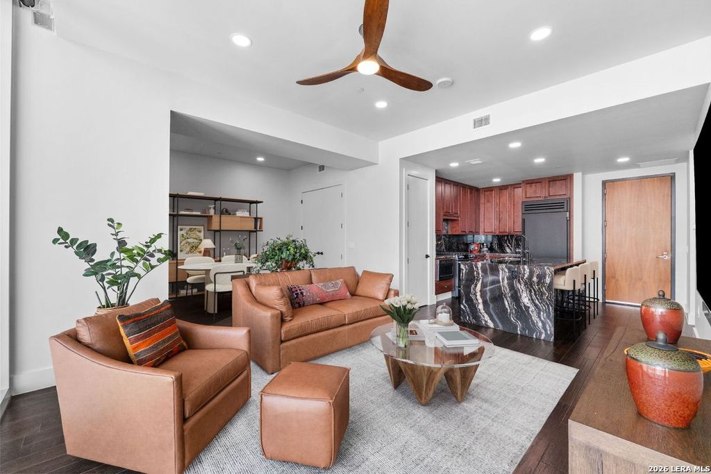 Photo of 610 E Market 2706 #2706, San Antonio, TX 78205 (MLS # 1963196)