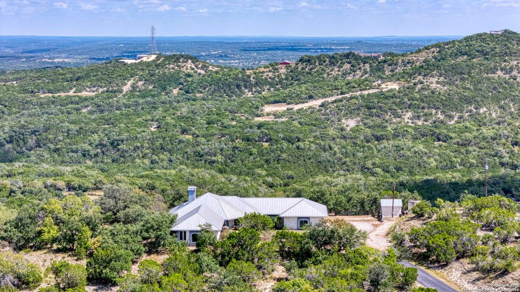 Photo of 305 Spanish Pass, Boerne, TX 78006 (MLS # 1916927)