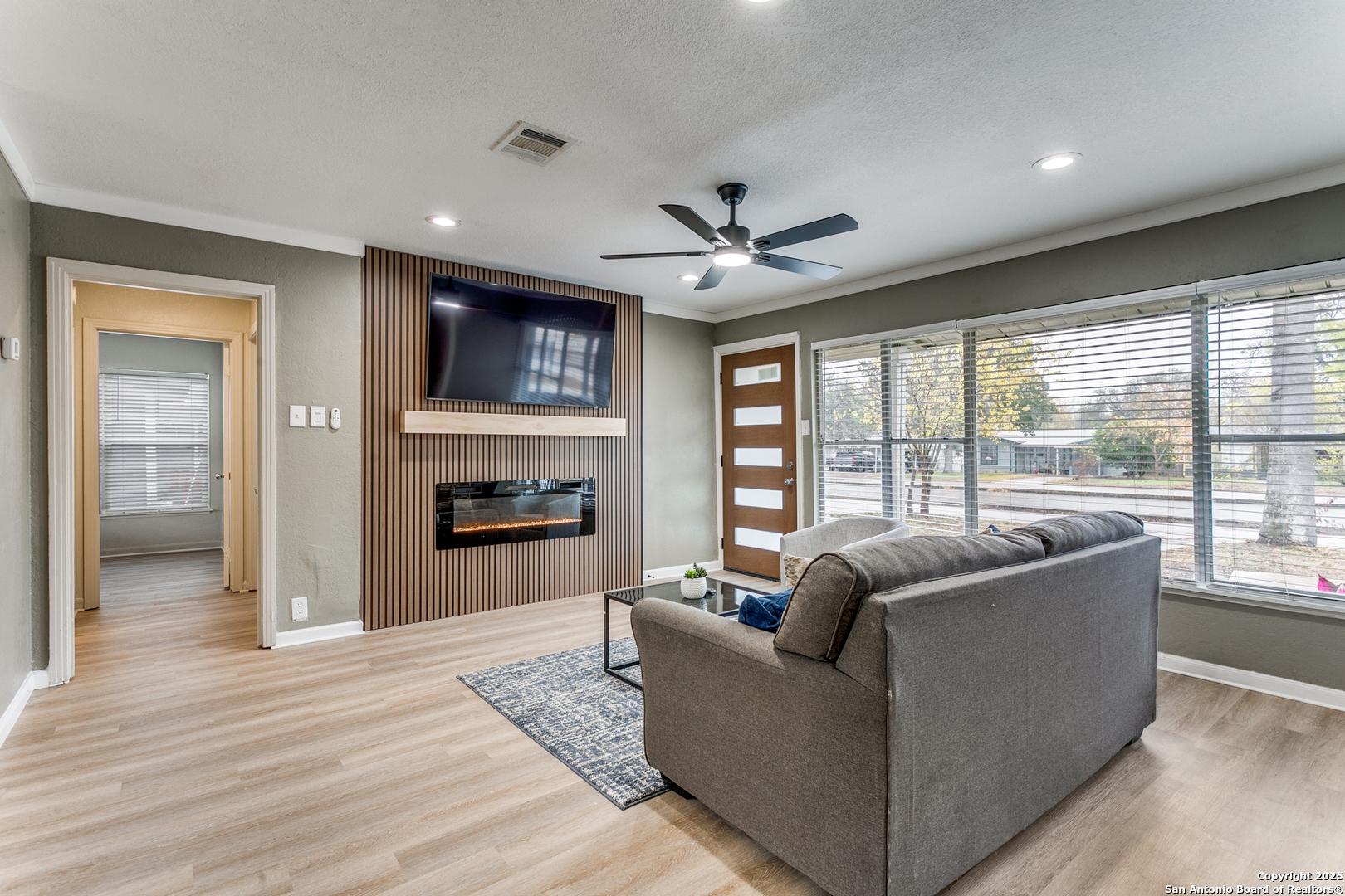 Search 235 Saratoga Dr