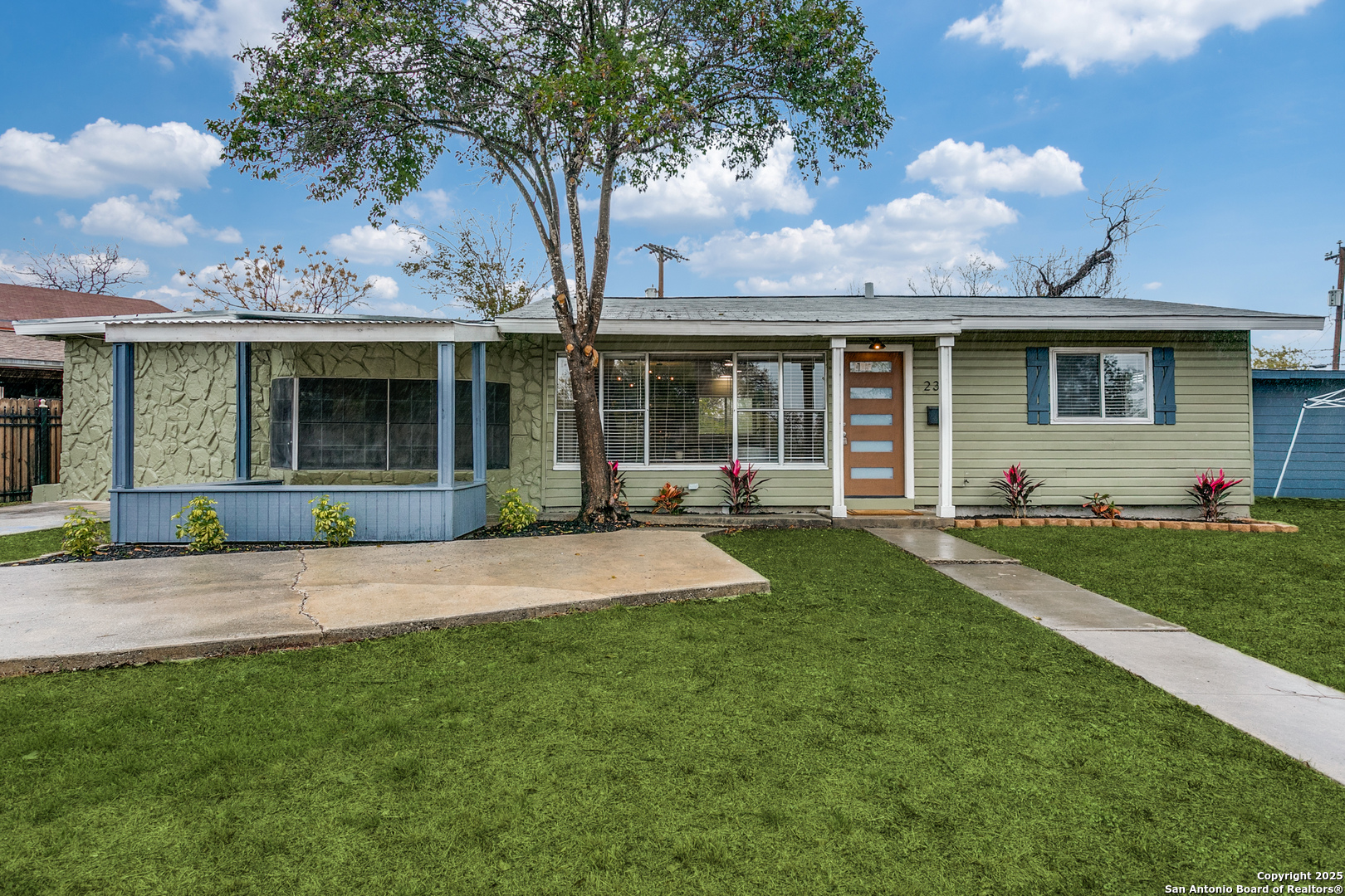 Search 235 Saratoga Dr