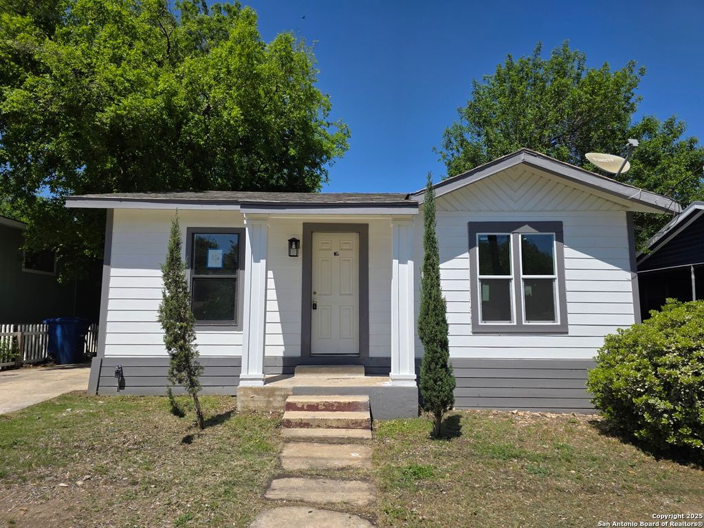 Photo of 315 Muegge, San Antonio, TX 78202 (MLS # 1916551)