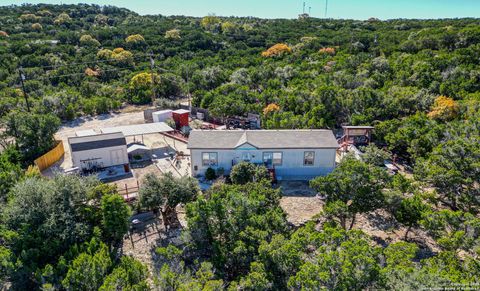 Search 889 E 24th Lakehills TX 78063