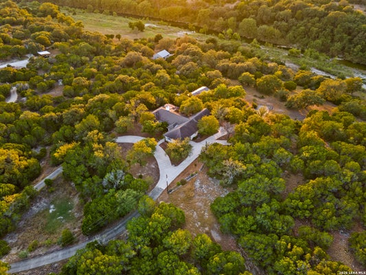 1258 RIVER BLUFF CIR, PIPE CREEK, TX 78063 - Image 4ebea033aadfec27fbeaee34a2ca927e/892065409