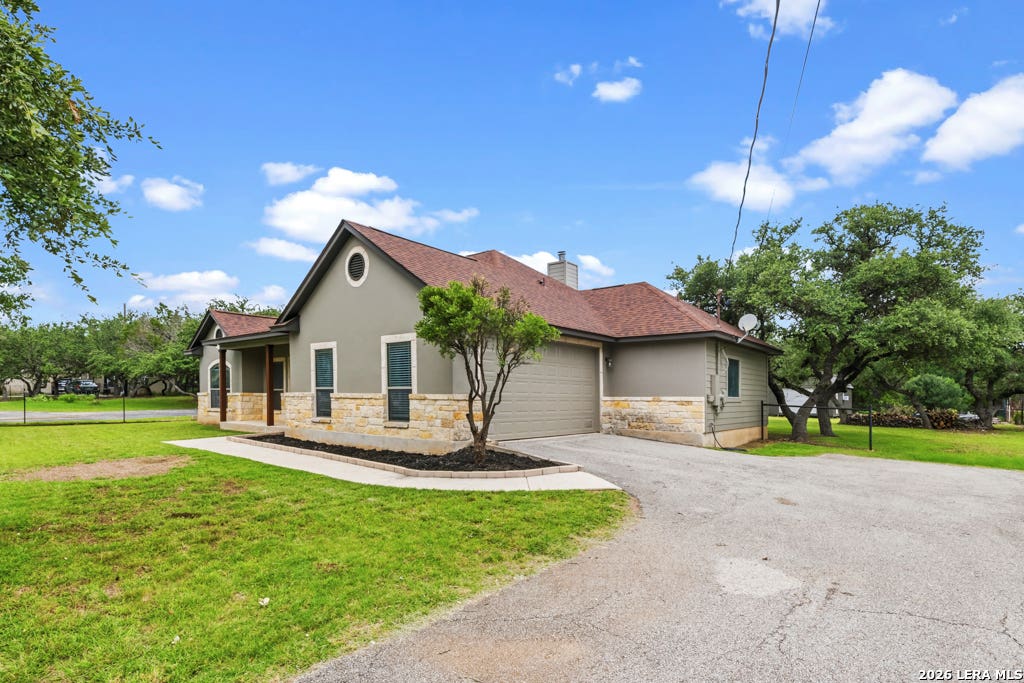 Photo of 1211 MOSSY HOLLOW, Spring Branch, TX 78070 (MLS # 1994191)