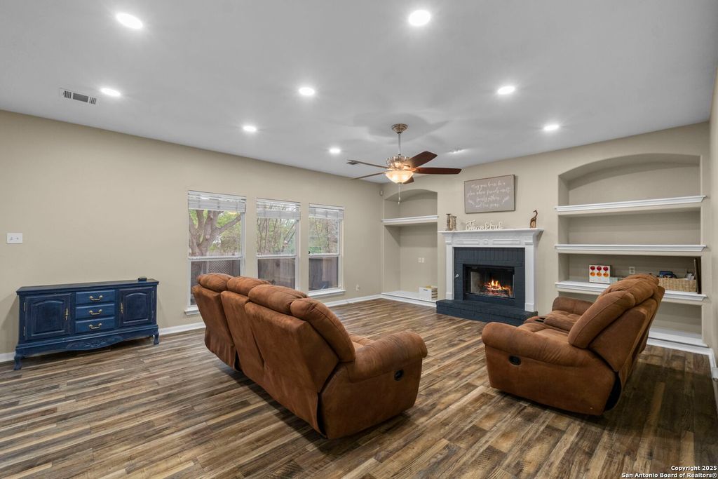 Photo of 47 FERRIS CRK, San Antonio, TX 78254 (MLS # 1959142)