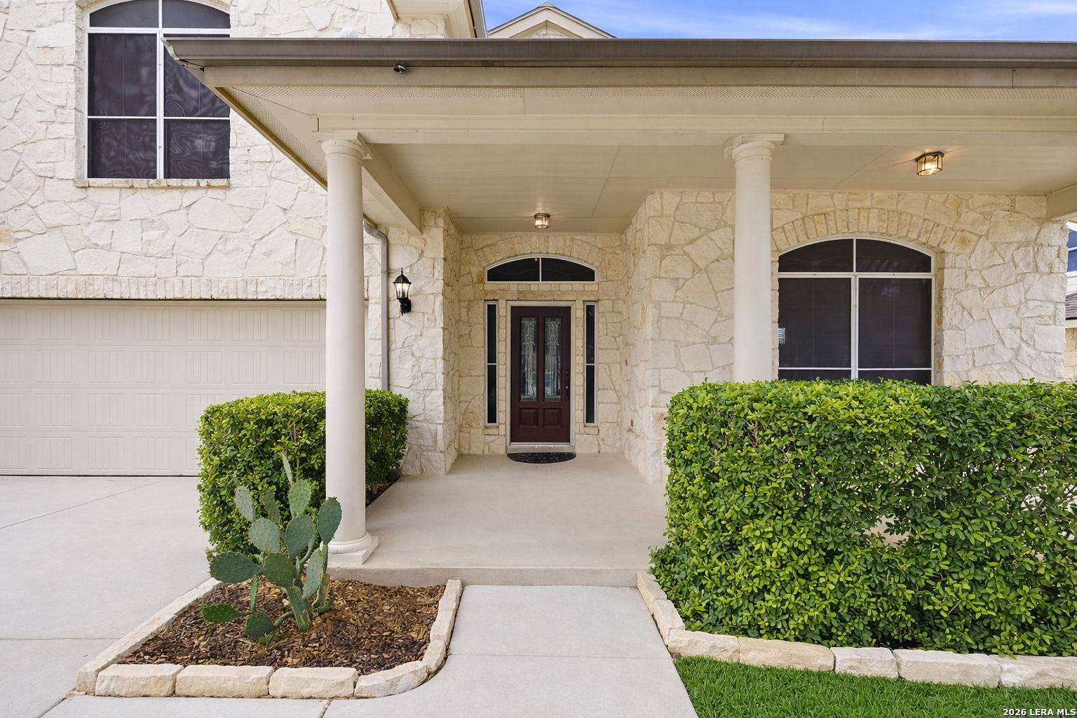 918 Armour Dr - Photo 3