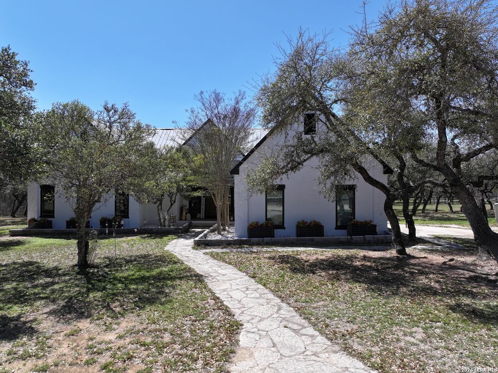 Photo of 795 Persimmon, Bulverde, TX 78163 (MLS # 1953300)