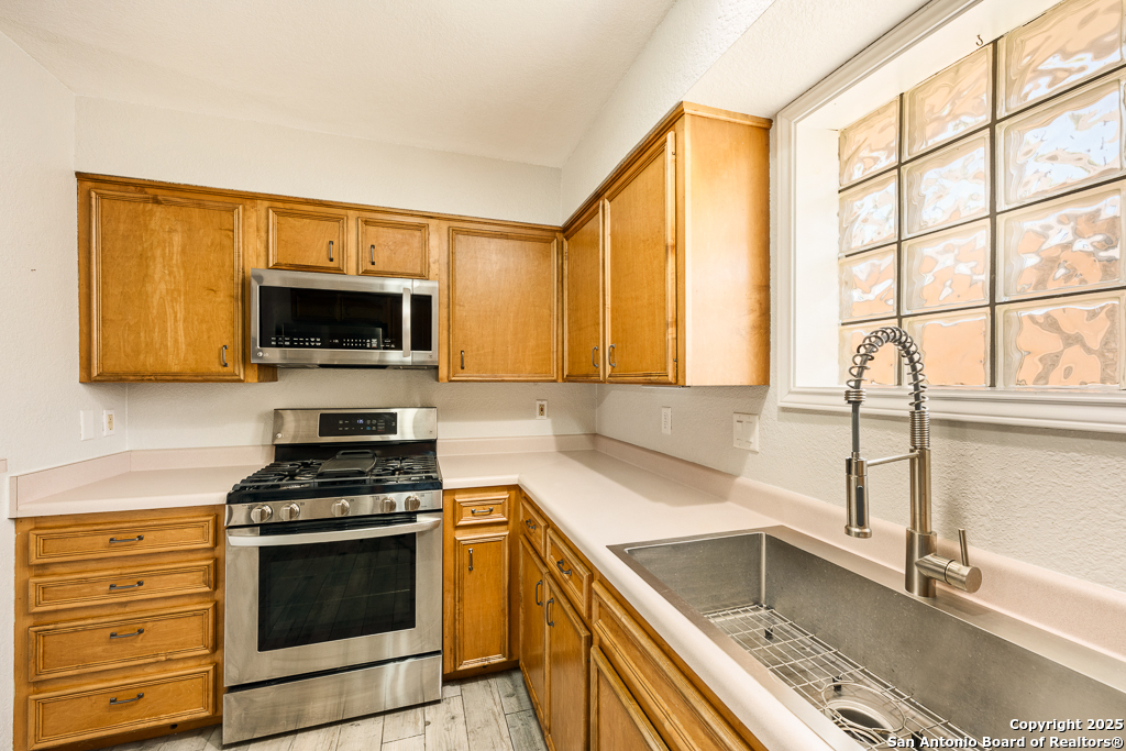 930 Parkdale