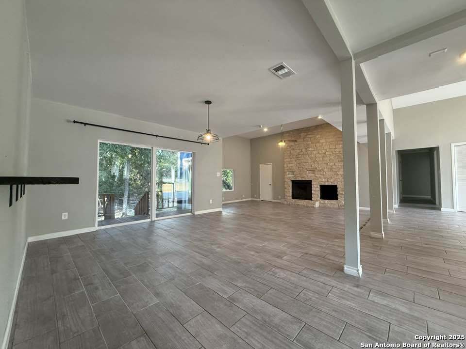 3019 Lakeview Dr