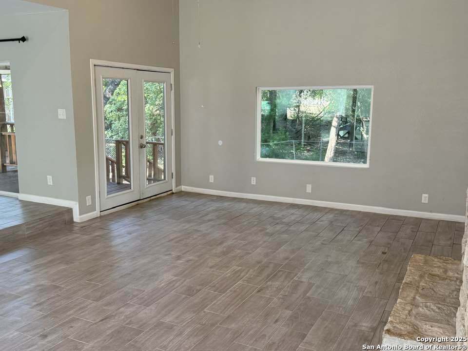 3019 Lakeview Dr