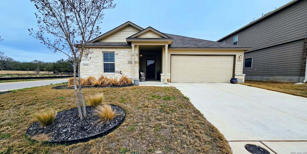 Photo of 1100 River Wood, Seguin, TX 78155 (MLS # 1943311)