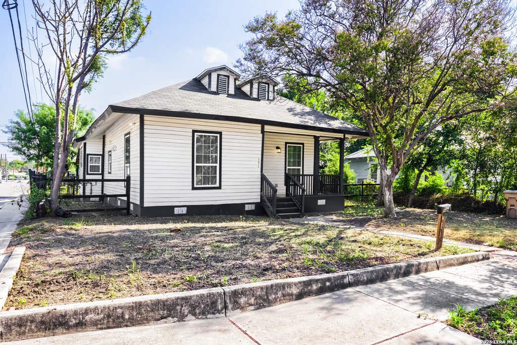 Photo of 151 CORNELL AVE, San Antonio, TX 78201 (MLS # 2002798)