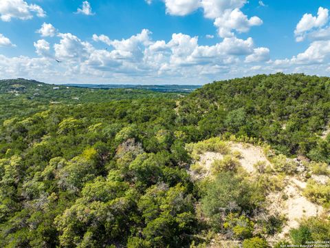 8700 CROSS MOUNTAIN TRL San Antonio TX 78255