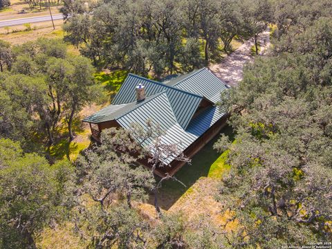 A home in Leakey