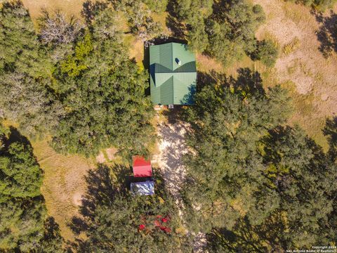 A home in Leakey