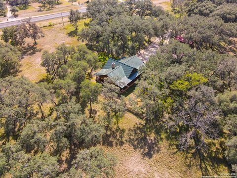 A home in Leakey