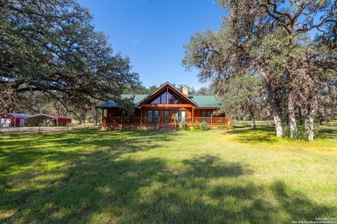 A home in Leakey