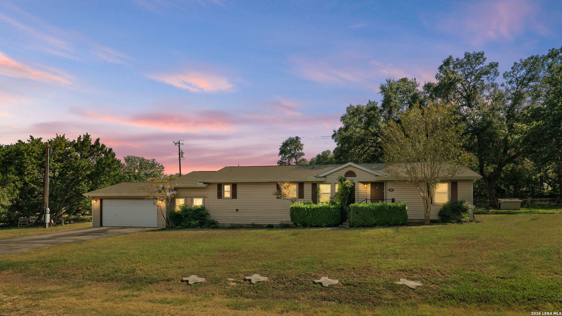 127 STONEGATE S