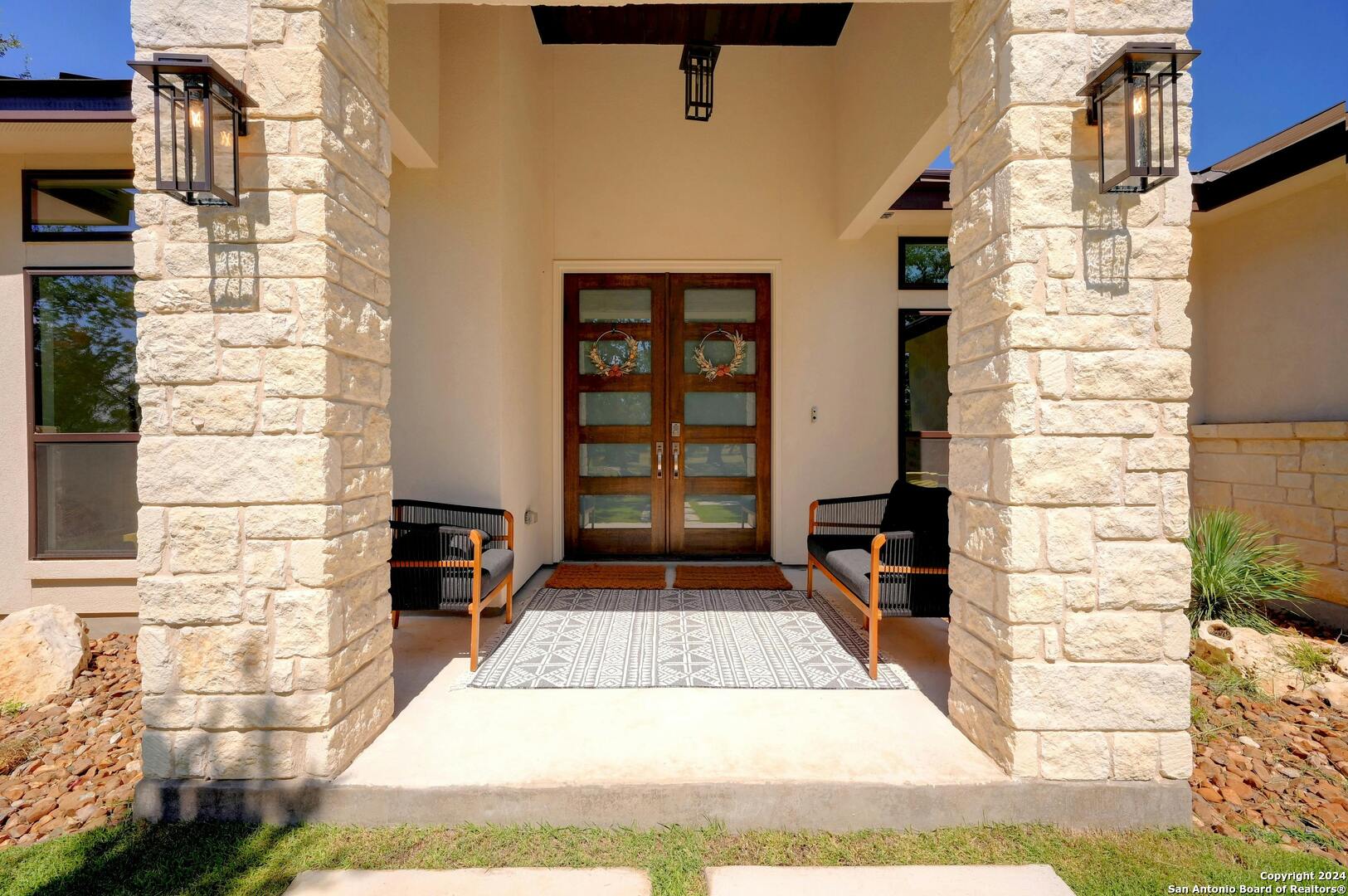2471 George Pass