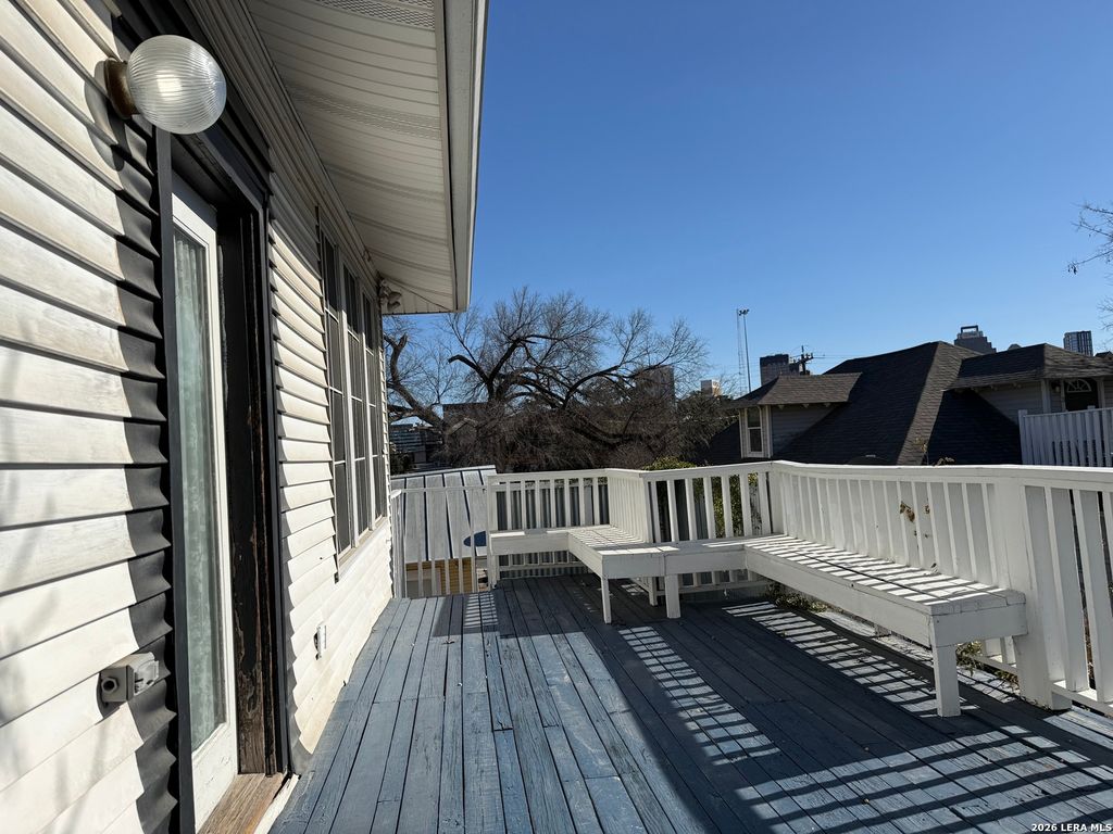 Photo of 1207 McCullough, San Antonio, TX 78212 (MLS # 1939705)