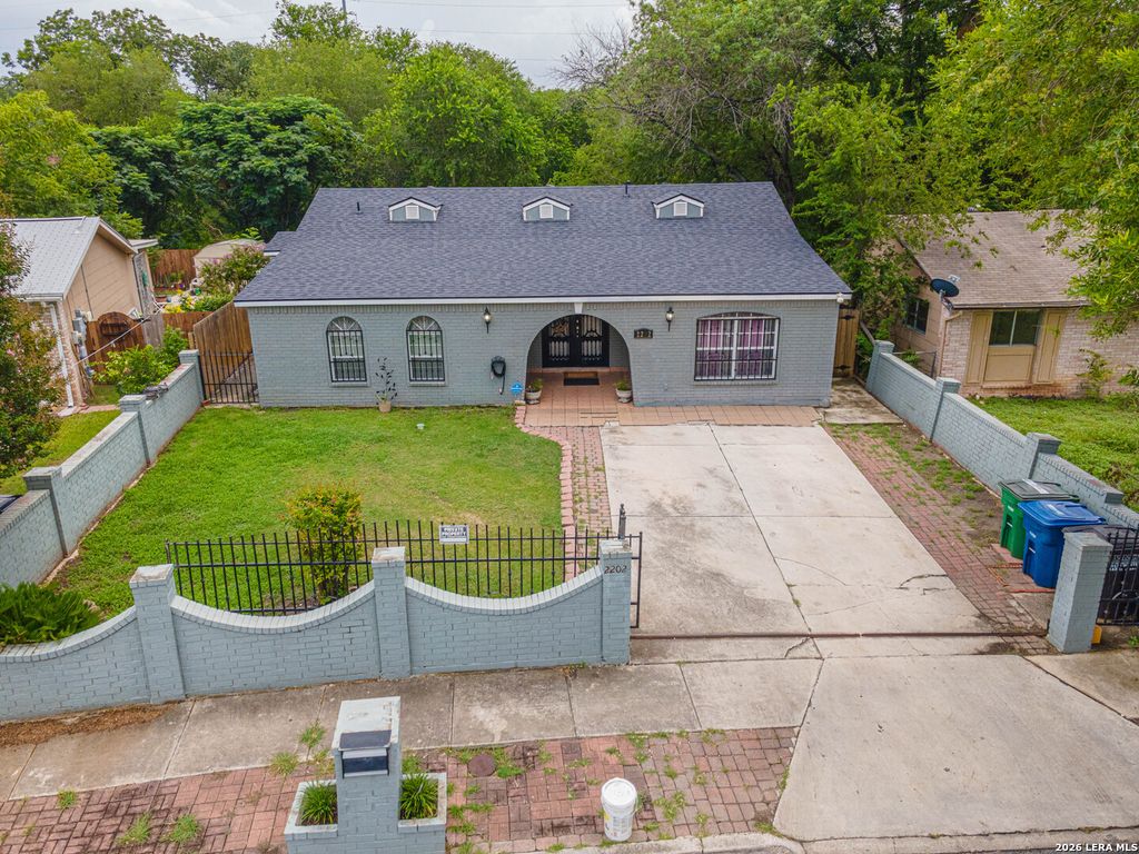 Photo of 2202 LAKE LOUISE DR, San Antonio, TX 78228 (MLS # 2001423)