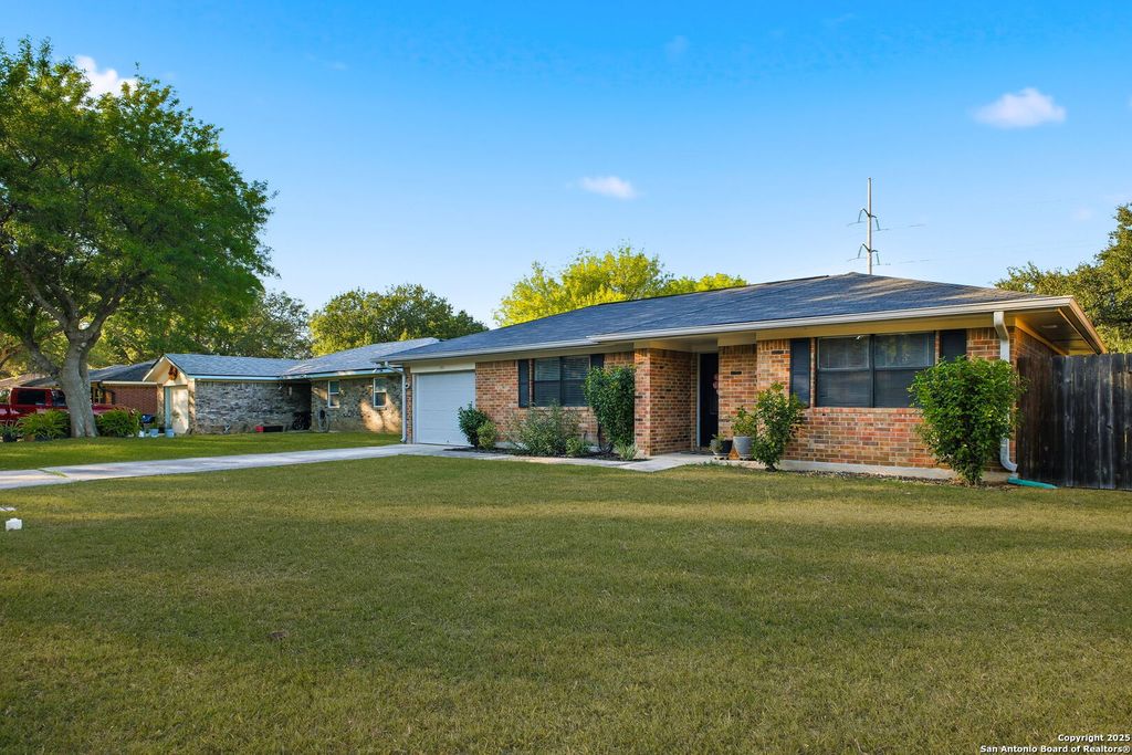 Photo of 127 sioux, Cibolo, TX 78108 (MLS # 1919961)