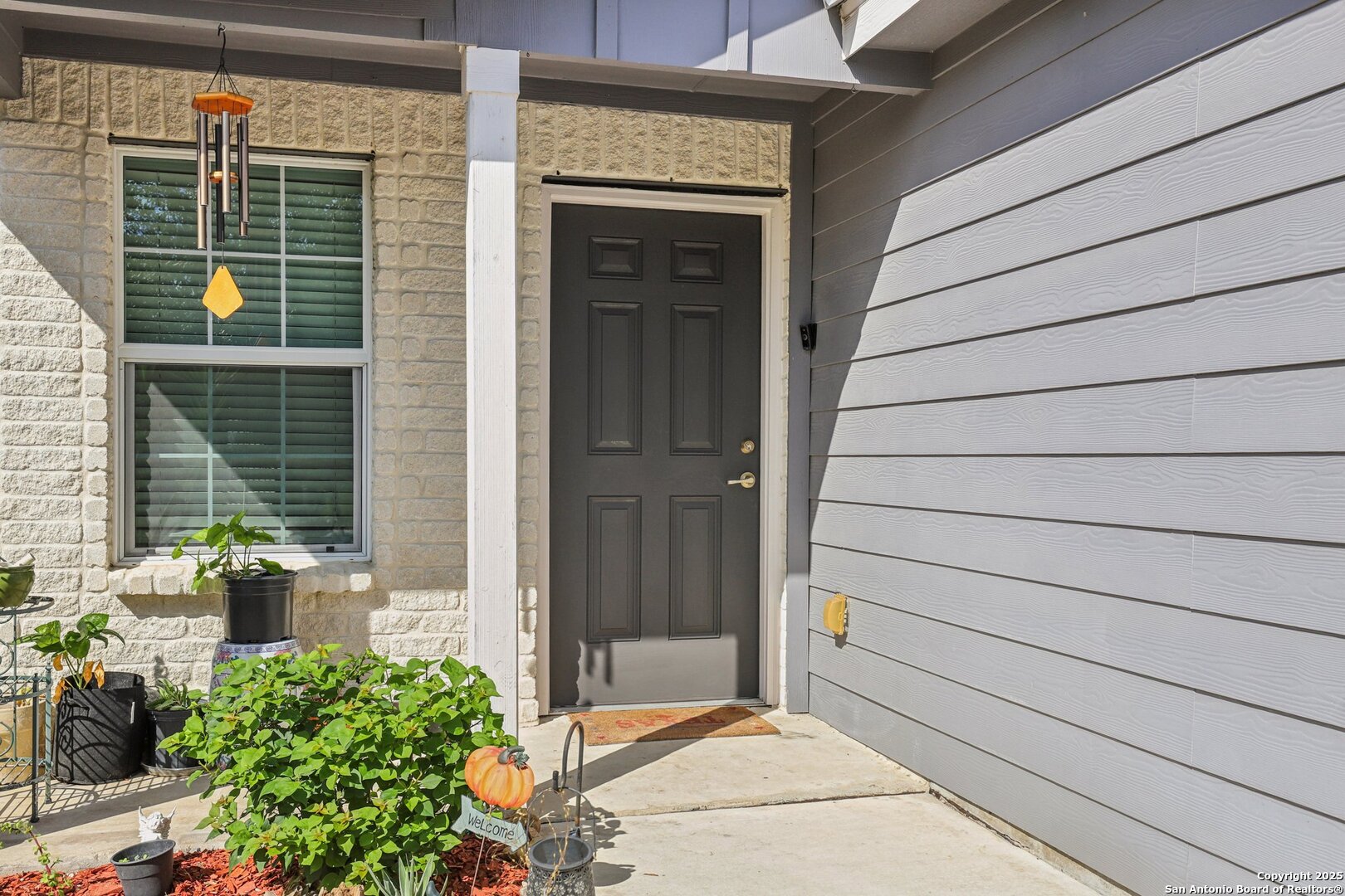5607 Willow Breeze